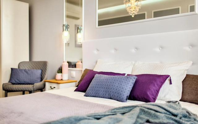 Main Square Apartments