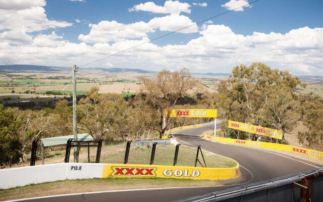 Rydges Mount Panorama Bathurst