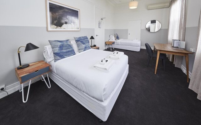Bridgeview Hotel Willoughby