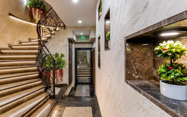 SOHO Apart House