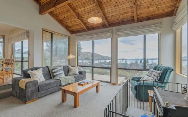Manawaroto  3BR with Mountain & Lake Views – Balcony – Lake Tekapo