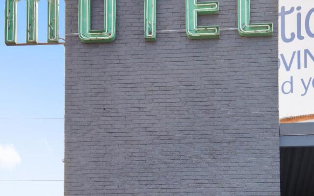 The Iris Motel