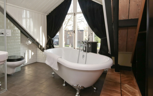 Hotel Suites Wilma J
