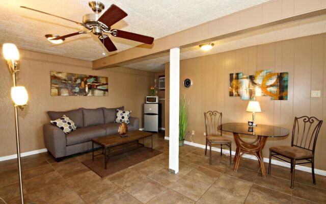 Ricks River Haus by RedAwning