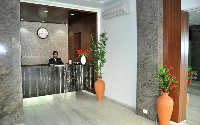 OYO Flagship 312 Near Ashram Road