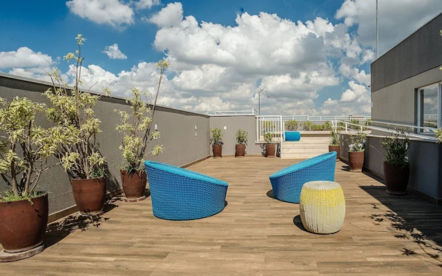 Modern Studio With Pool in Sao Paulo You1203