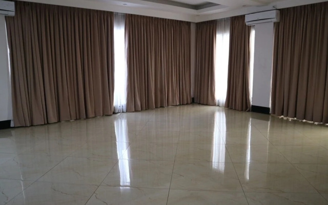 Doniti Suites and Events Place