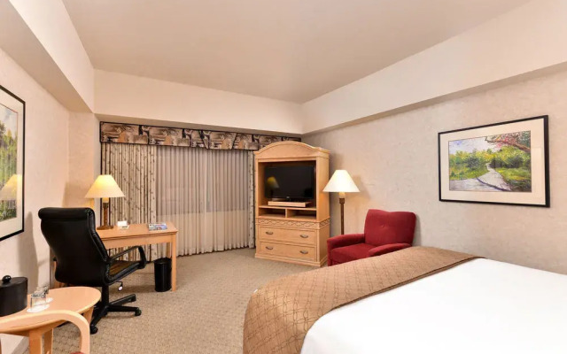Edward Hotel & Convention Center