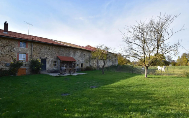 Romantic Holiday Home in Barricourt with Barbecue