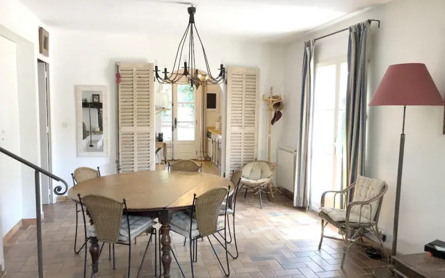 Property With 3 Bedrooms in Six-fours-les-plages, With Enclosed Garden