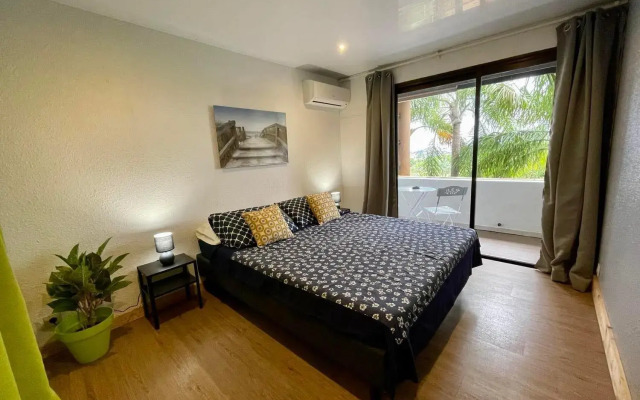 Tunui City Apartment - Quiet & Pool