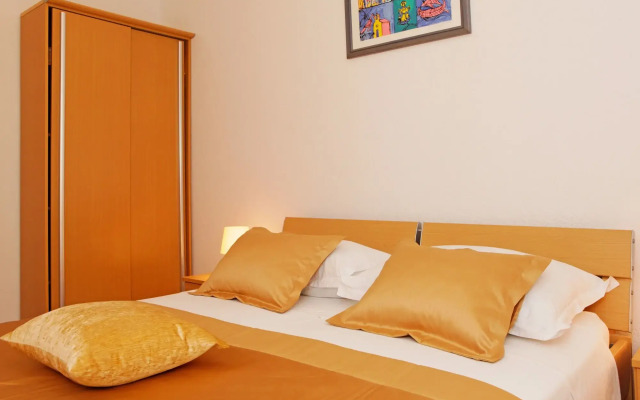 Ratac Apartments