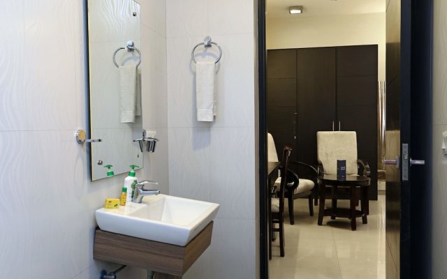FabHotel Signature Cyber Park