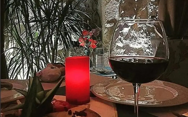 La Casa Cave