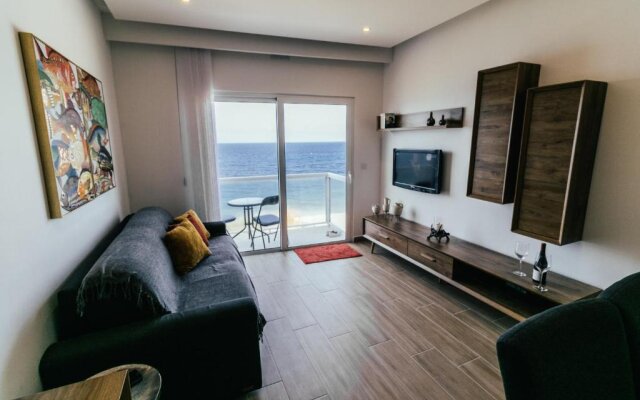 Seafront Apartment No 10 Marsalforn