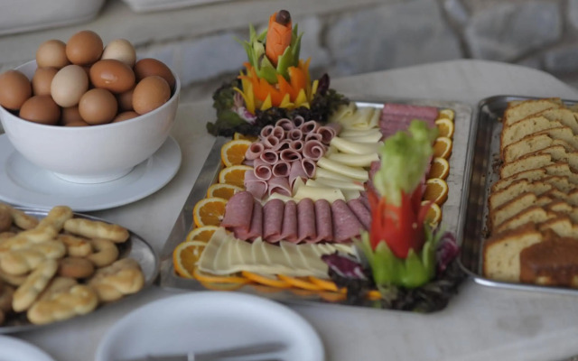 Galatis Hotel