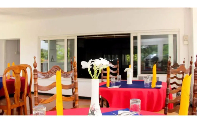 Vista Rooms near Negombo Beach 11