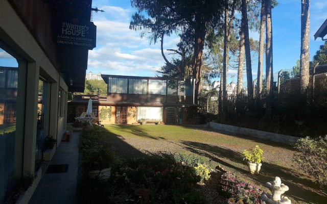 The Writers House - Suite Residences