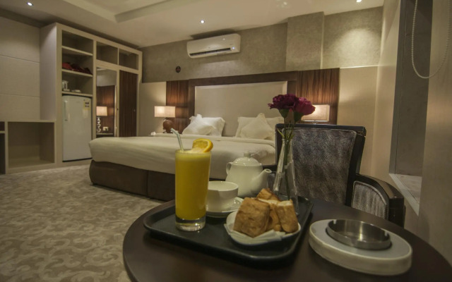 Elite Suites Hotel