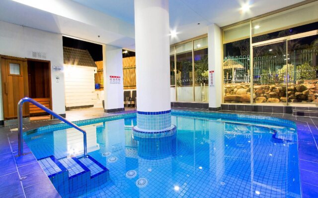 Capricorn One Beachside Holiday Apartment-Official