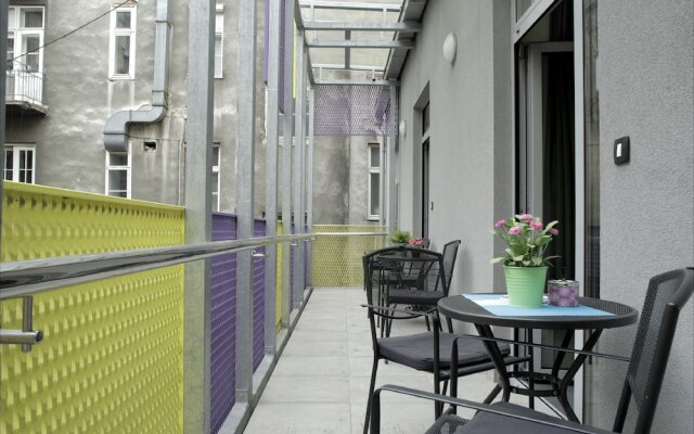 Chic Hostel