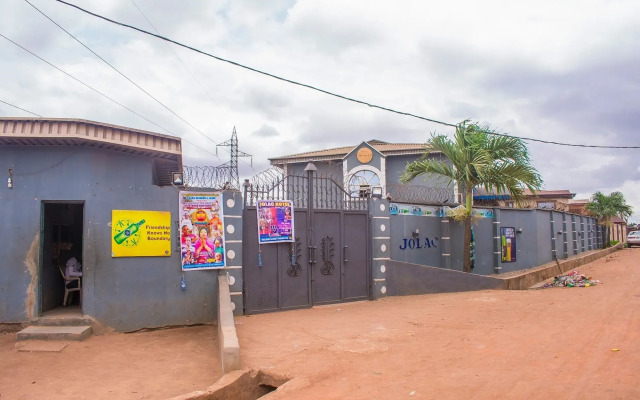 Jolac Hotel And Suites