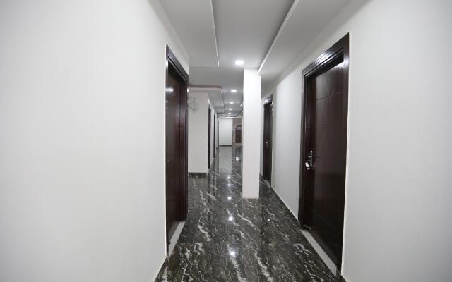 OYO 10916 Aashirwad Residency