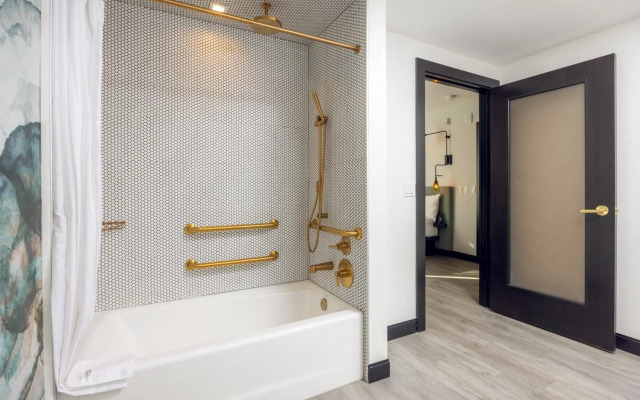 The Godfrey Hotel Hollywood