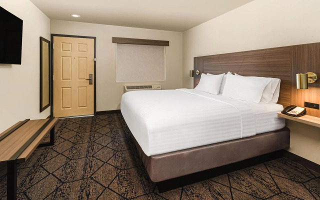Ramada by Wyndham Modesto Yosemite Area