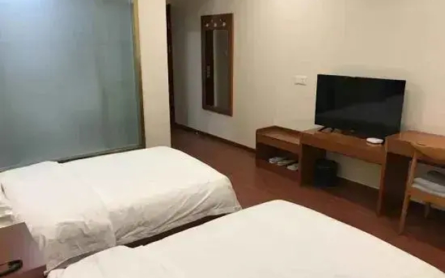 Huaibei Xiangfeng Hotel