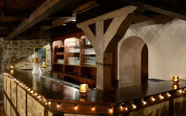 Burg Edelhof Hotel-Restaurant