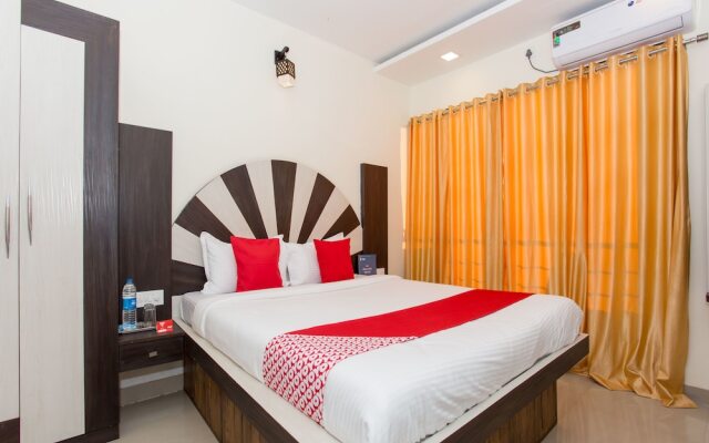 OYO 11758 Royal Hills