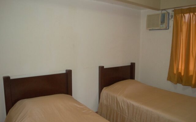 Manora Apartments and Guest House