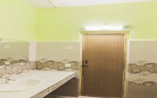 OYO 10709 Hotel SBT