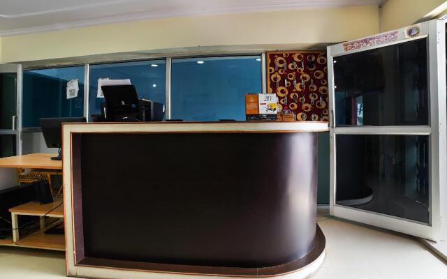 OYO 43978 Nini Residency