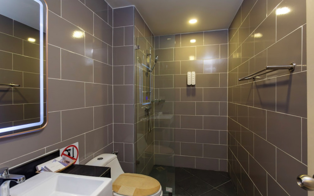 1BR Walk to Lamai Beach Sauna & Gym C264