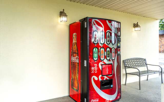 Motel 6 Livingston, TX