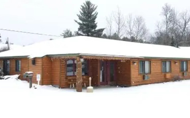 Northwoods Inn & Suites