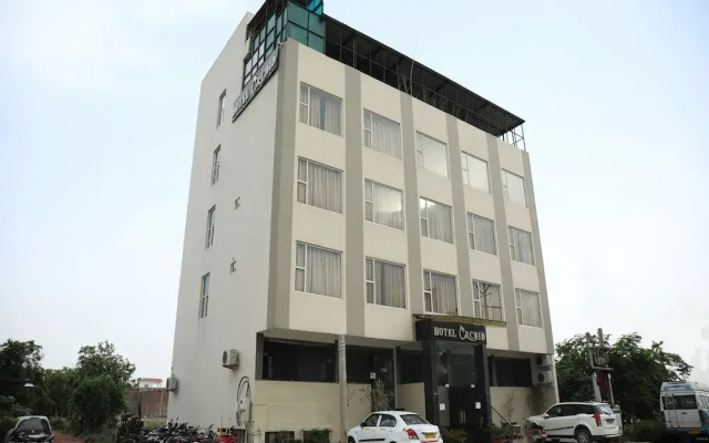 OYO 14635 Hotel Orchid