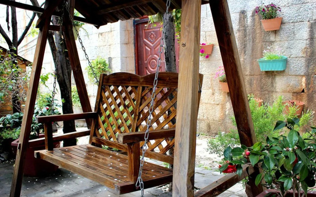 Lijiang Family And Hostel Inn