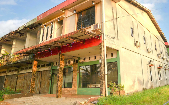 OYO 92609 Guest House Malay Singkawang