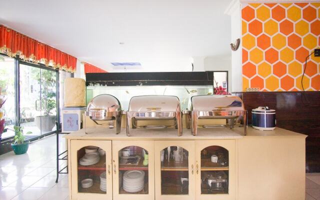 RedDoorz Plus near Pelabuhan Bitung