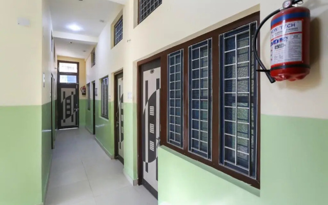 Saraswati Paying Guest House by OYO Rooms