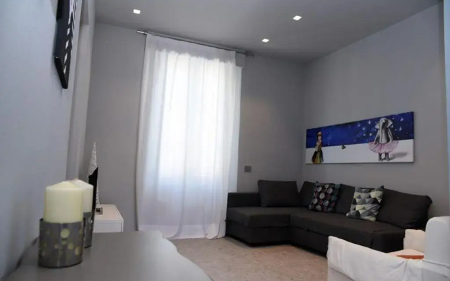 Central River Apartment