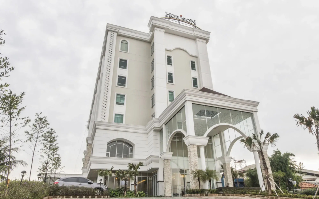 Astanaraya Suites Hotel