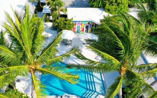 Orchid Key Inn - Adults Only