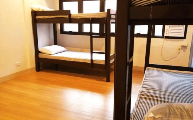 Sulit Condo Unit Santa Mesa Manila