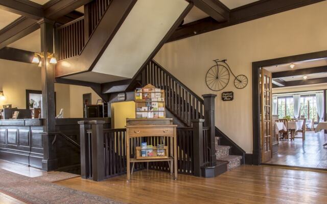 Naramata Heritage Inn & Spa