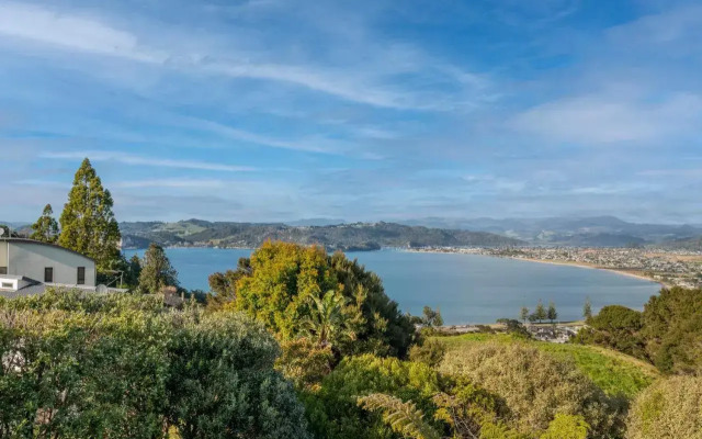 Sensational on Centennial - Whitianga Holiday Home
