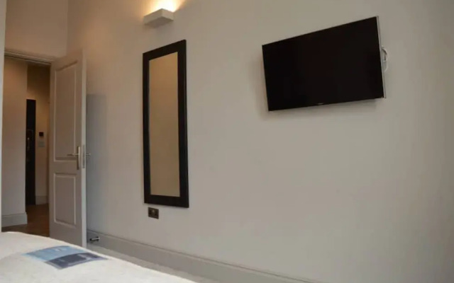 Modern 2 Bedroom Central Manchester Apartment